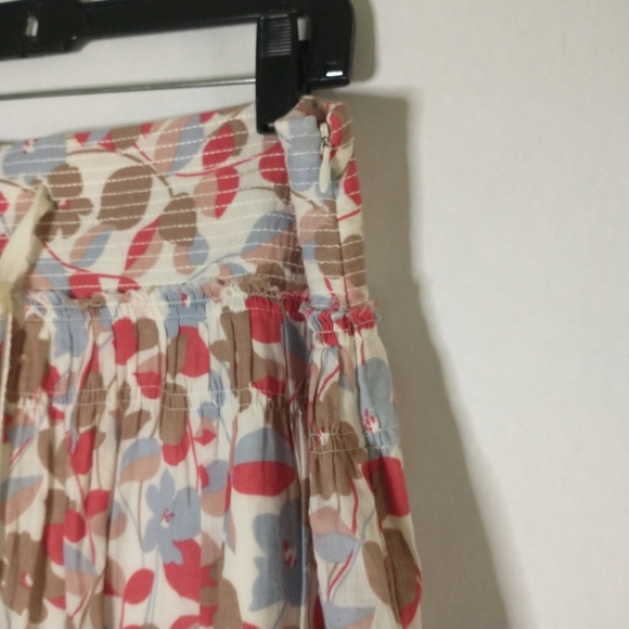 American eagle floral lined skirt size 4 - Picture 4 of 9